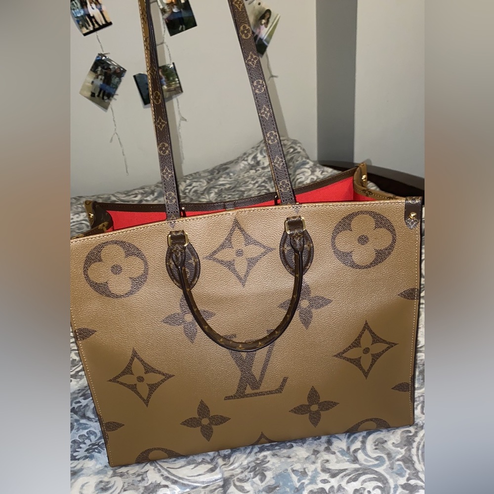 SOLD Louis Vuitton OnTheGo GM